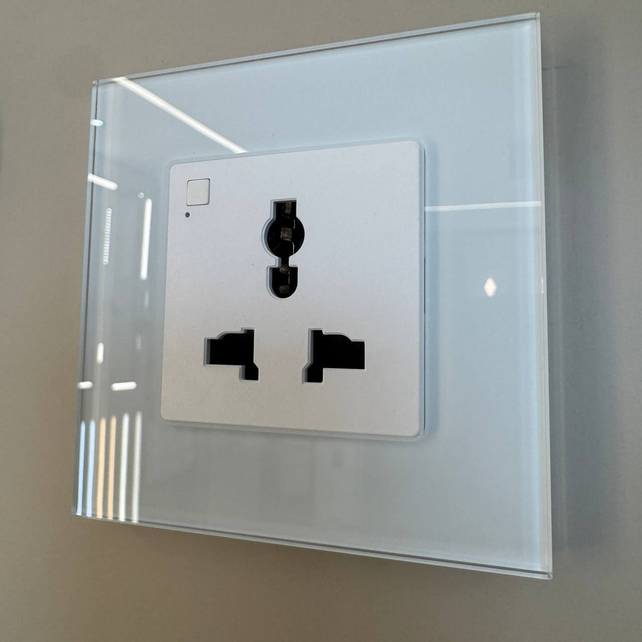 SMART.SOCKET.MV-008