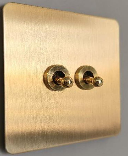 SWITCHES.NIVA G2